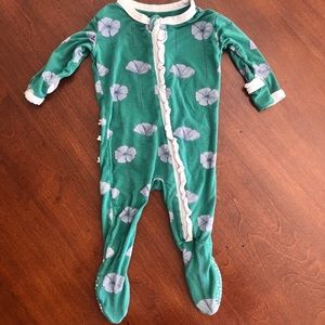 Kickee pants footie size 0-3m
